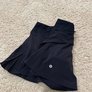 Lululemon tennis skirt black